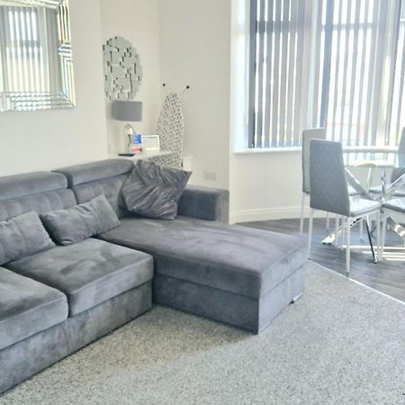 Deluxe Apartments On Mersey One Блекпул Екстериор снимка