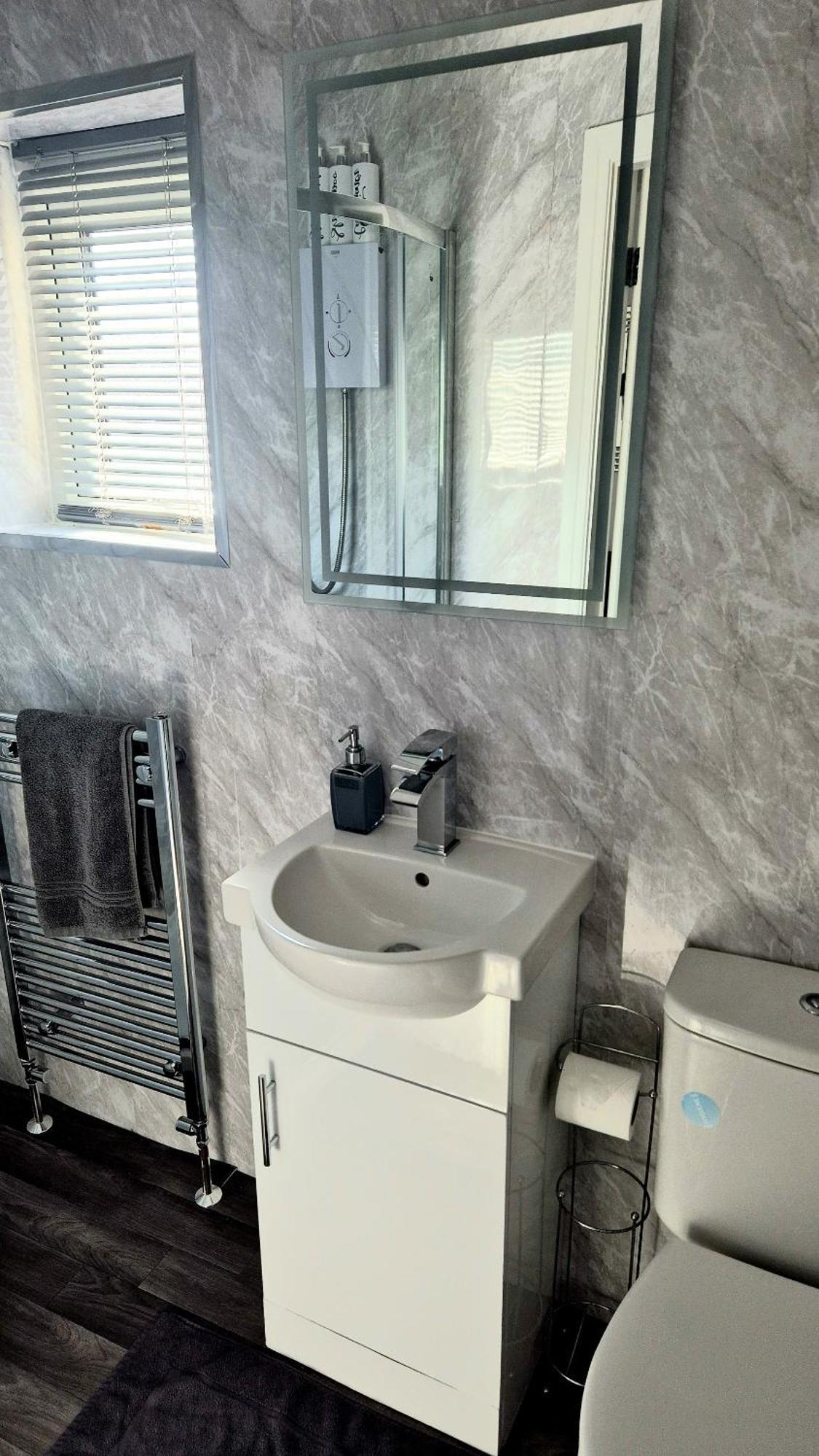 Deluxe Apartments On Mersey One Блекпул Екстериор снимка
